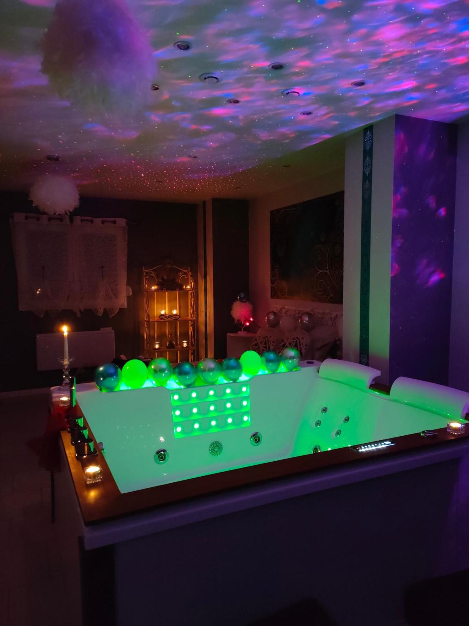 Loft Avec Baignoire Spa Lecrin Romantique Ochancourt Стая снимка